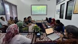 Jum'at BATIK - Jum'at memBedah temA statisTIK 14 Juni 2024