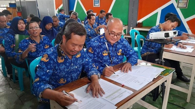 Penandatanganan Pakta Integritas dan Sasaran Kinerja Tahun 2024